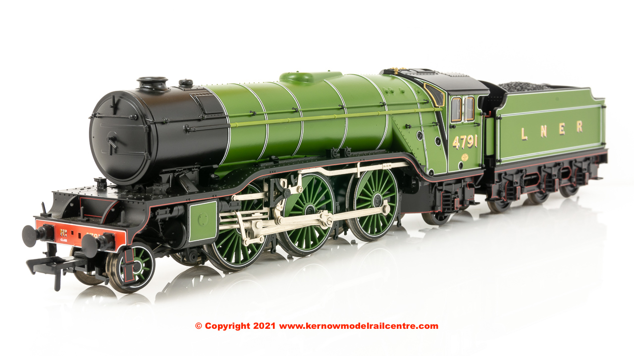 35-200 Bachmann LNER V2 Steam Locomotive number 4791 in LNER Apple Green livery